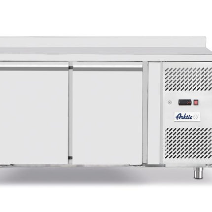 Hendi Profi Line vrieswerkbank met drie deuren – 420 liter diepvries onder het werkblad