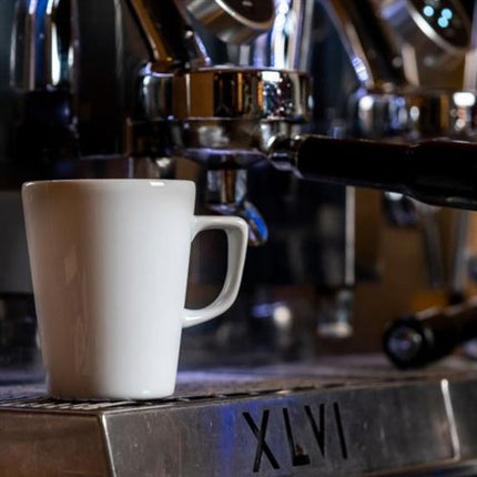 APS Basics mok 310 ml detail - wit porseleinen mok voor koffie en thee