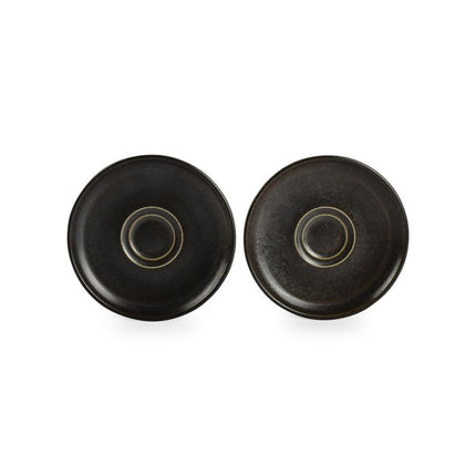 F2D Ceres schotel 14 cm universeel zwart – sfeerbeeld koffie serveren in café en restaurant