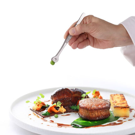 Hendi RVS pincet 150 mm met ronde kop – zijaanzicht voor precies plating werk door de chef