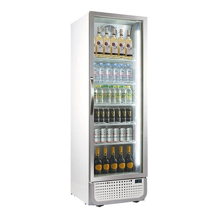 EMGA 485 liter glasdeurkoelkast met geopende deur en legroosters voor professioneel gebruik