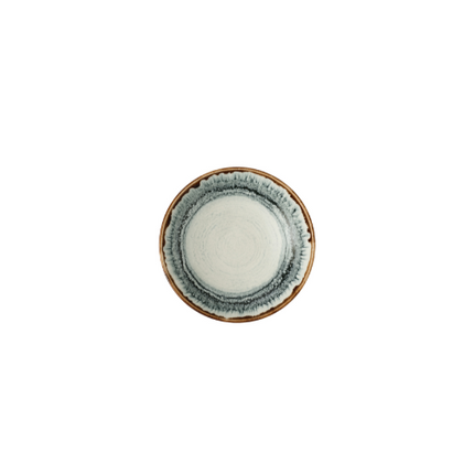 Harvest Flare Natural Evolve Coupe Bowl van Churchill, 18,2 cm, set van 12. Handgemaakte coupekom in een warme, natuurlijke tint met een organisch ontwerp, ideaal voor het serveren van kleinere gerechten, soep of bijgerechten. Duurzaam en stijlvol, perfect voor gebruik in de horeca.