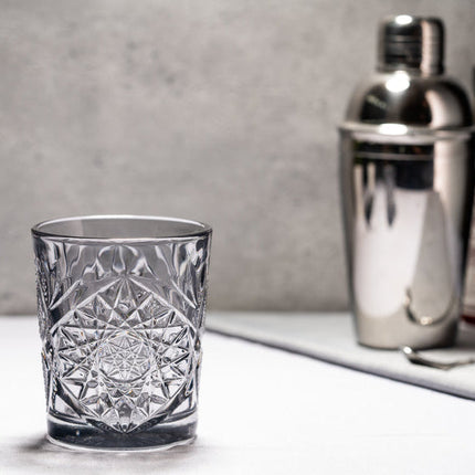 Onis ICON Grey glas 355 ml sfeerbeeld grijs tumbler professioneel horecaglas