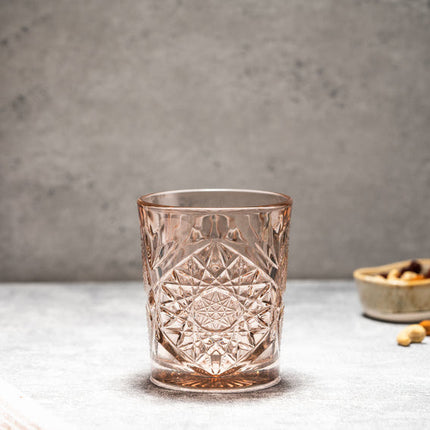 Onis ICON Rose glas 355 ml sfeerbeeld roze tumbler professioneel horecaglas